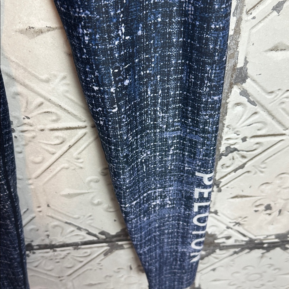 Peloton sparkly Navy Leggings - Picture 3 of 5